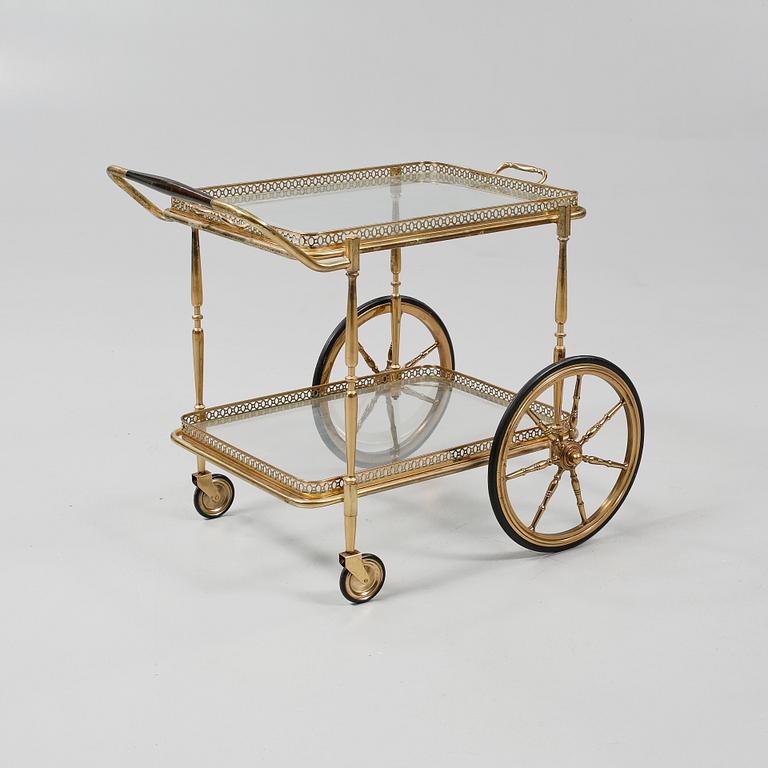 SERVERINGSVAGN, 1900-talets andra hälft.