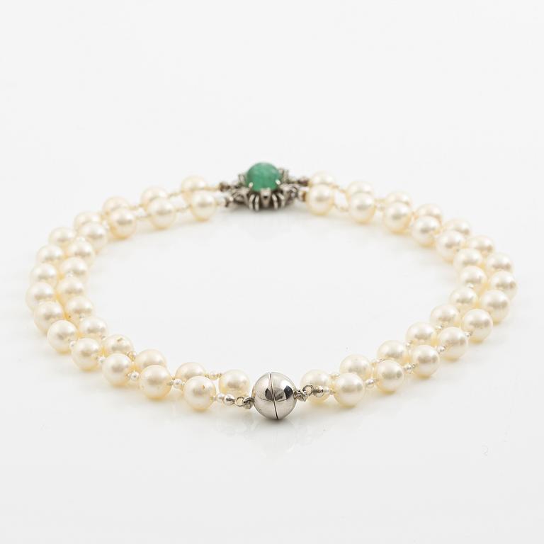 Collier odlade pärlor med två lås.