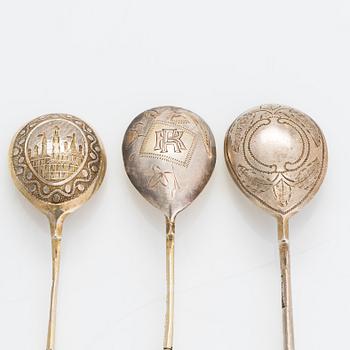 Twelve parcel-gilt teaspoons and a jam spoon, Russia 1887-1926.