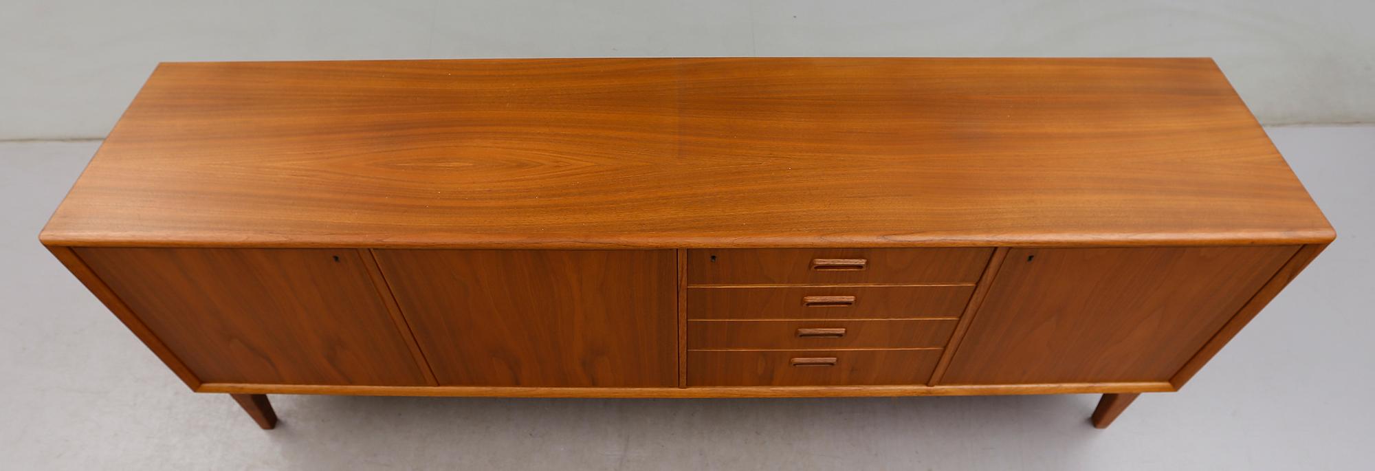 SIDEBOARD, 1900-talets andra hälft.