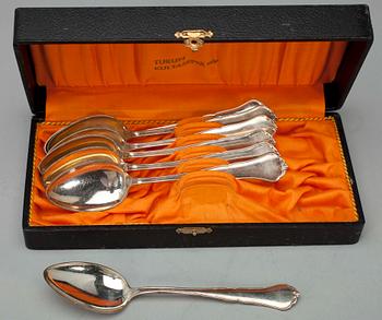 BORDSBESTICK, silver, Chippendale, 12+12+12. Auran Kultaseppä, Åbo 1961.