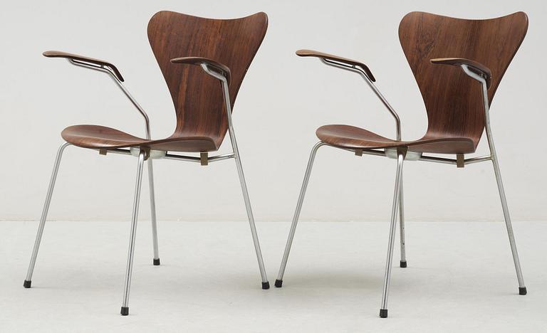 A pair of Arne Jacobsen palisander armchairs, Fritz Hansen, Denmark 1965.