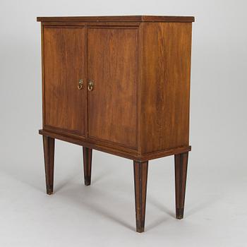 Birger Hahl, a 1930's cabinet by A. Salmi Huonekalutehdas.