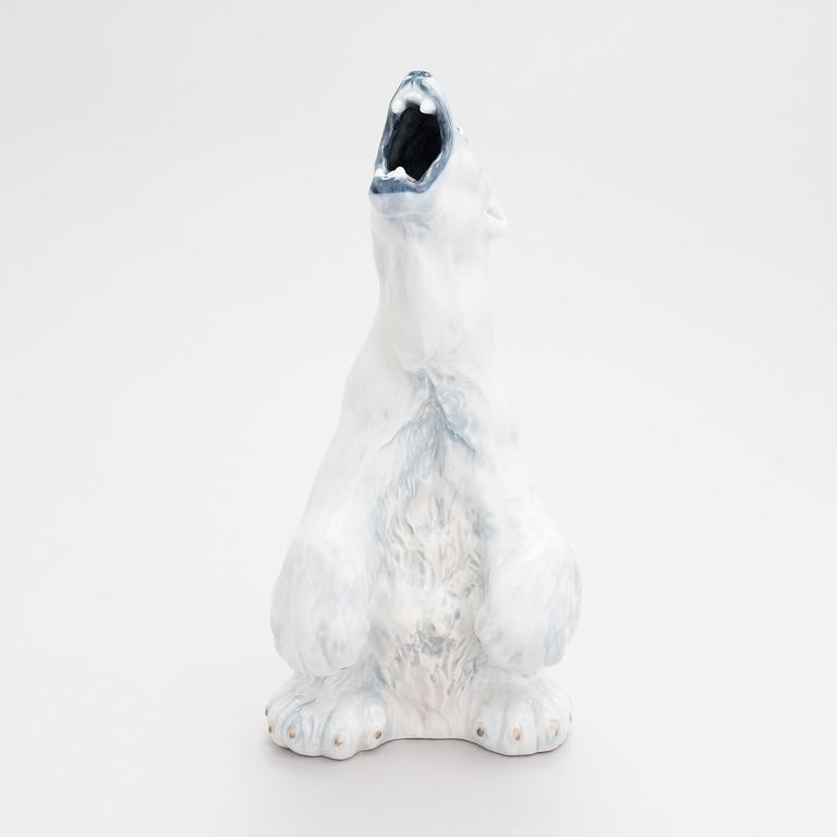 Carl Frederik Liisberg, Figurin, isbjörn 502, porslin, Royal Copenhagen, Danmark, 1985-91.