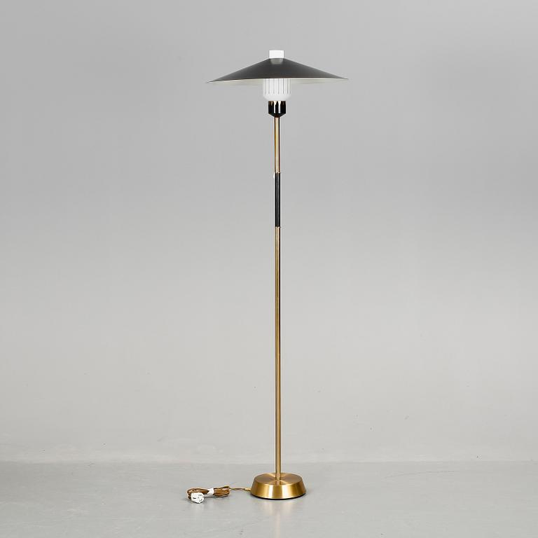 GOLVLAMPA, 1900-talets andra hälft.