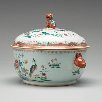 A famille rose tureen with cover, Qing dynasty, Qianlong (1736-95).