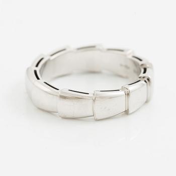 Bulgari, ring, "Serpenti viper band ring" 18K white gold.