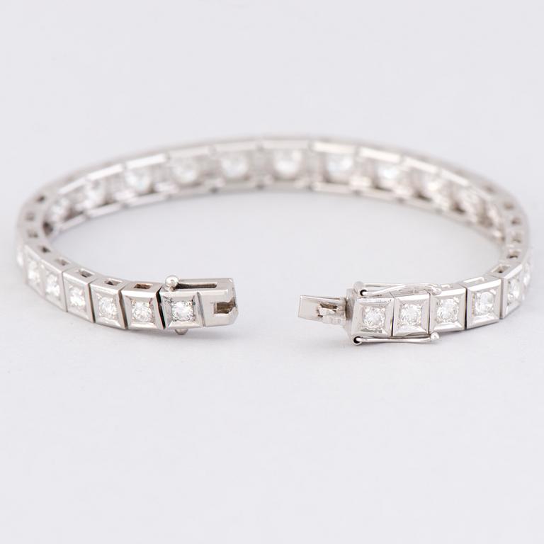 ARMBAND, briljantslipade diamanter, platina.