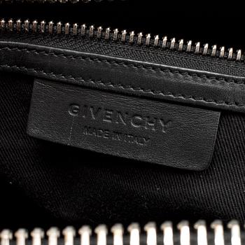 GIVENCHY, "Antigona", bag.