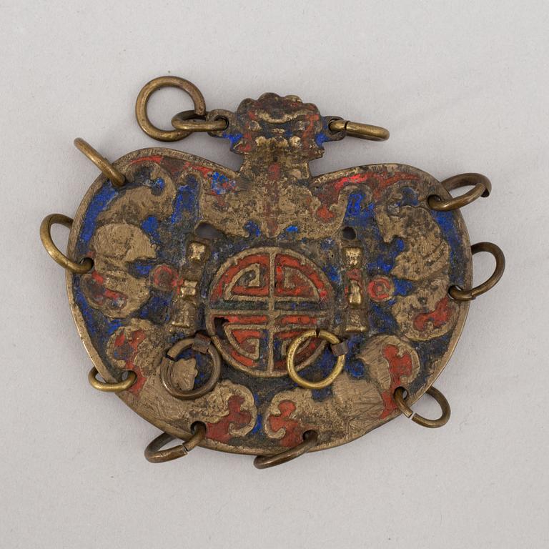 A group of Chinese and Japanese objects, nine pieces.