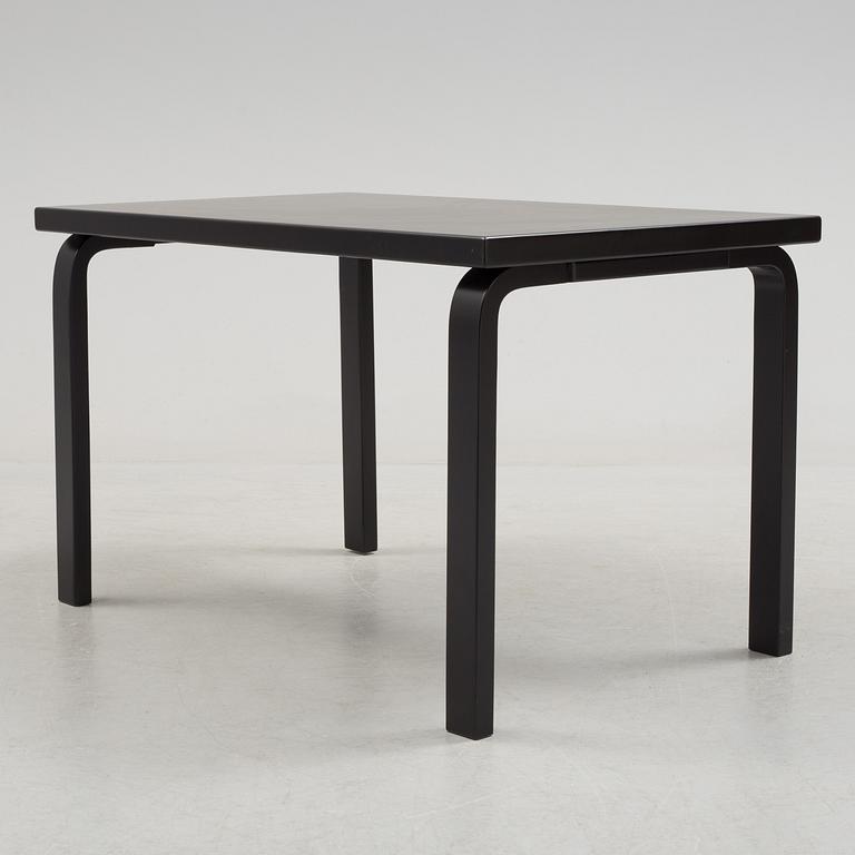 ALVAR AALTO, stolar 4 st och bord för barn.