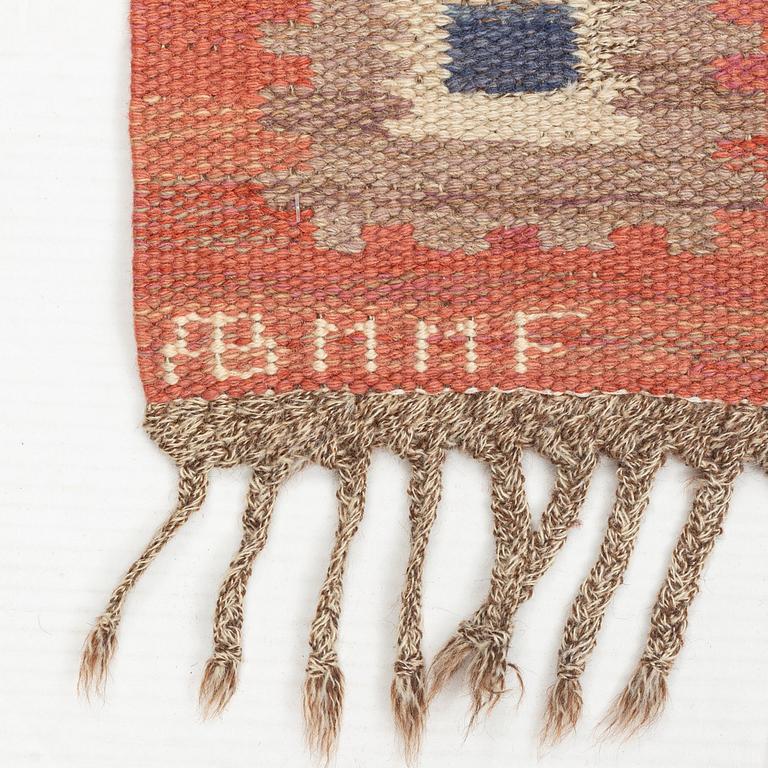 Märta Måås-Fjetterström, A carpet, "Röd grön äng", flat weave, ca 248 x 177,5 cm, signed AB MMF.