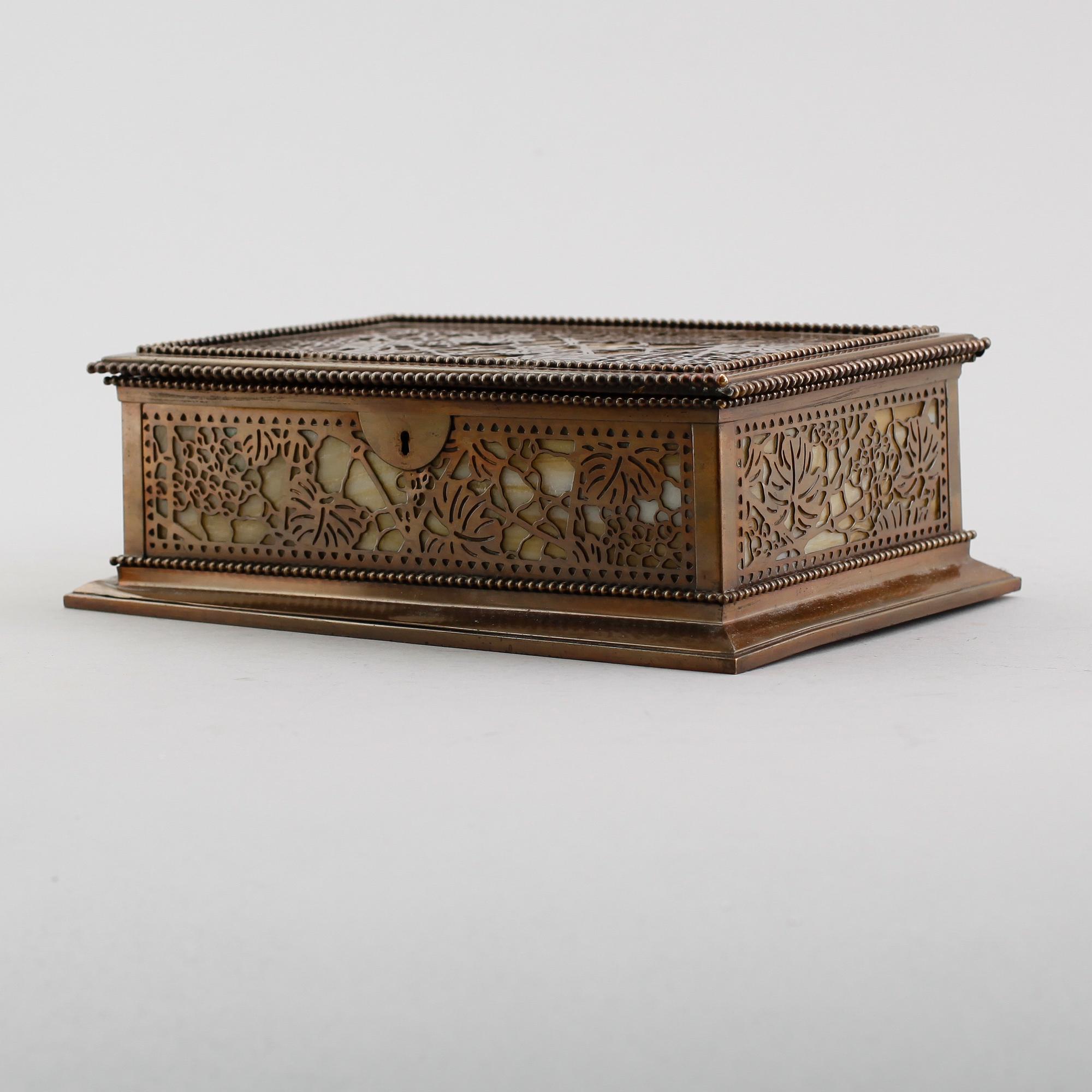 SKRIN, Tiffany Studio, New York, omkring år 1900.