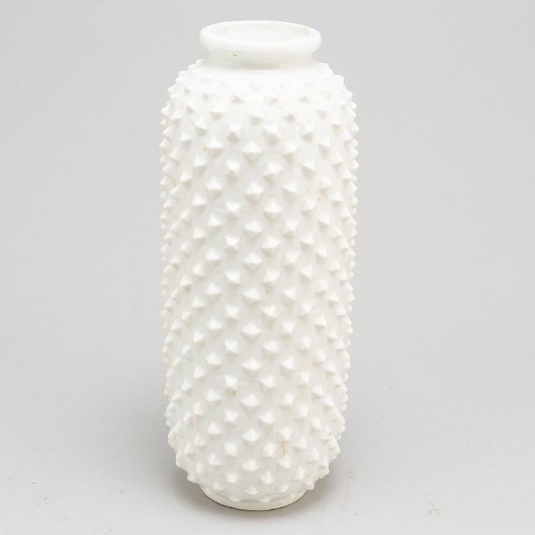 GUNNAR NYLYND, a whiteglazed stoneware vase, from Rörstrand.