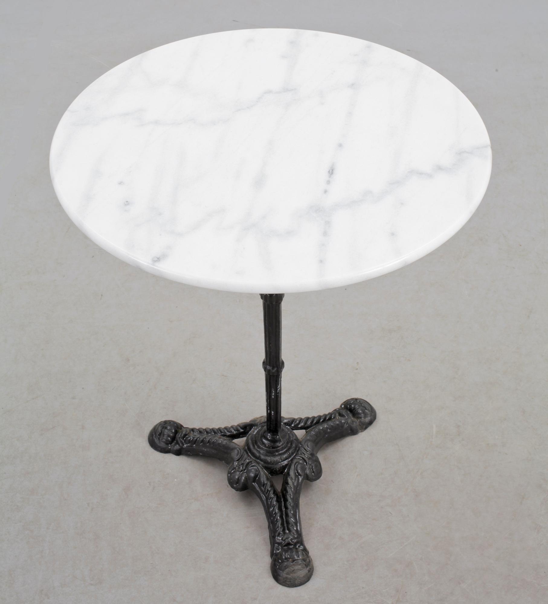 CAFÉBORD, gjutjärn, 1900-talets andra hälft.