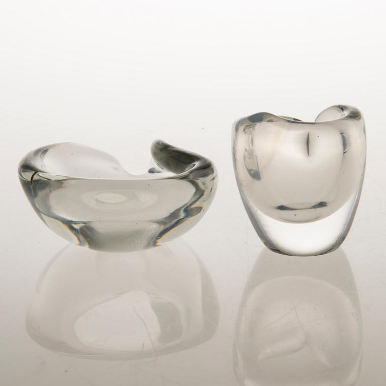 TAPIO WIRKKALA, two art glass objects, the other one signed Tapio Wirkkala Iittala, 1940-1950s.