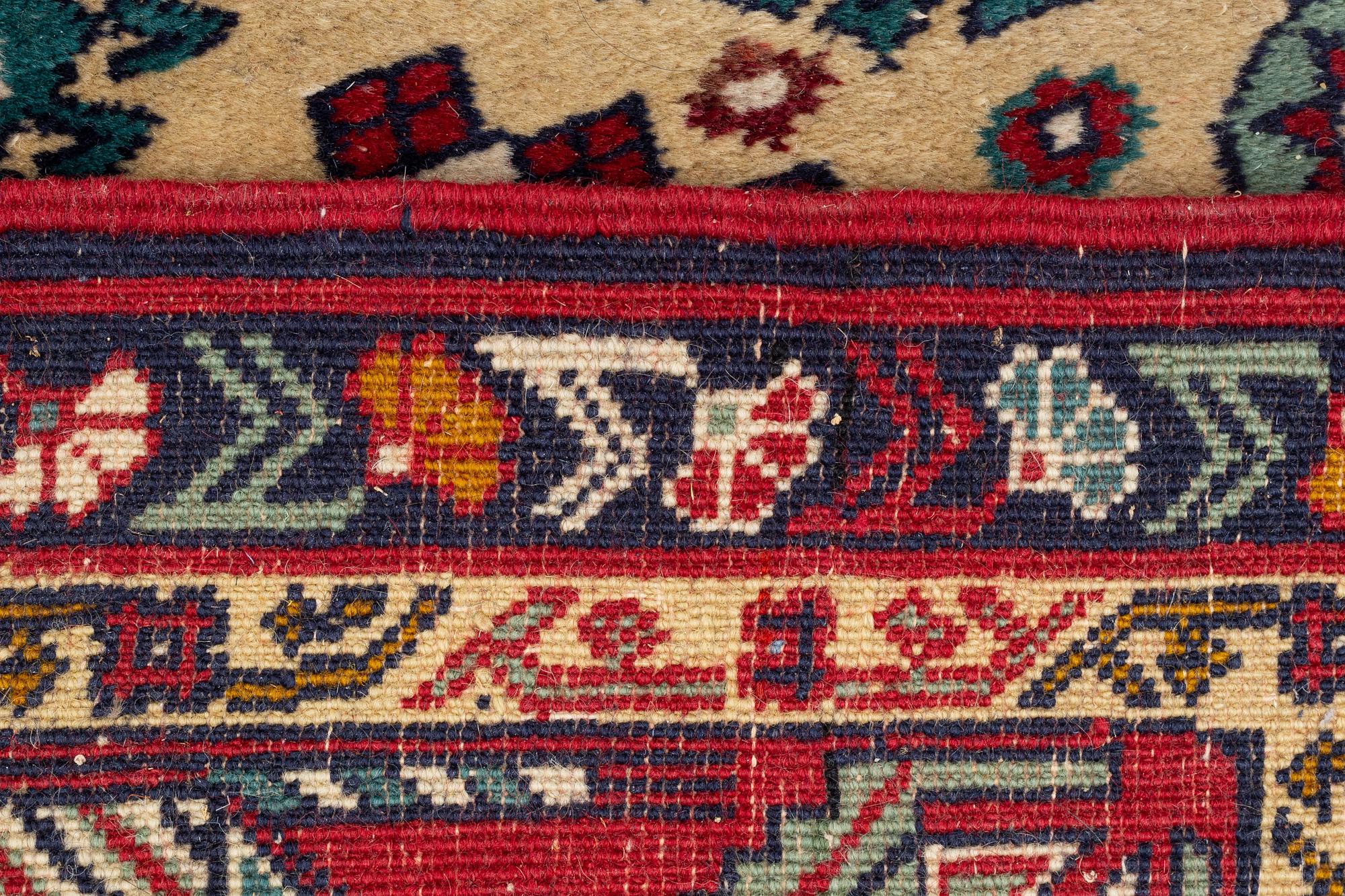 Gallry carpet, ca 310 x 83 cm.