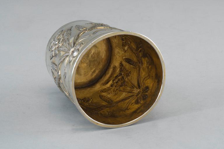 BÄGARE, förgyllt silver. Okänd mästare (1773-94). Probermästare Andrei Titov Moskva 1786. Höjd 8,5 cm, vikt 90 g.