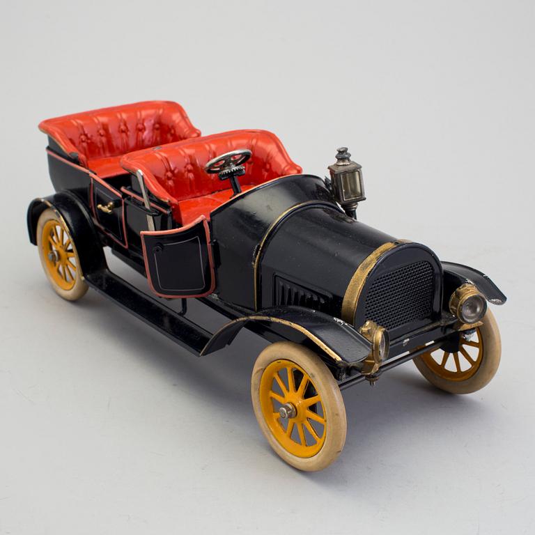 A tinplate Gebrüder Bing 10375/2 Open Tourer, Germany, ca 1912.