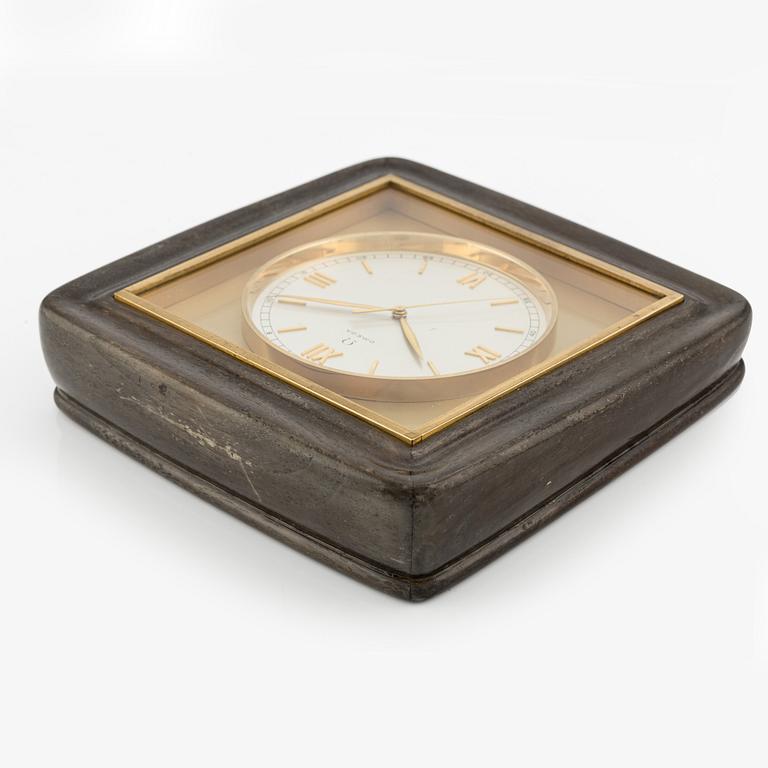 Omega, table clock, "Jumping Second", 17 x 17.5 x 4 cm.