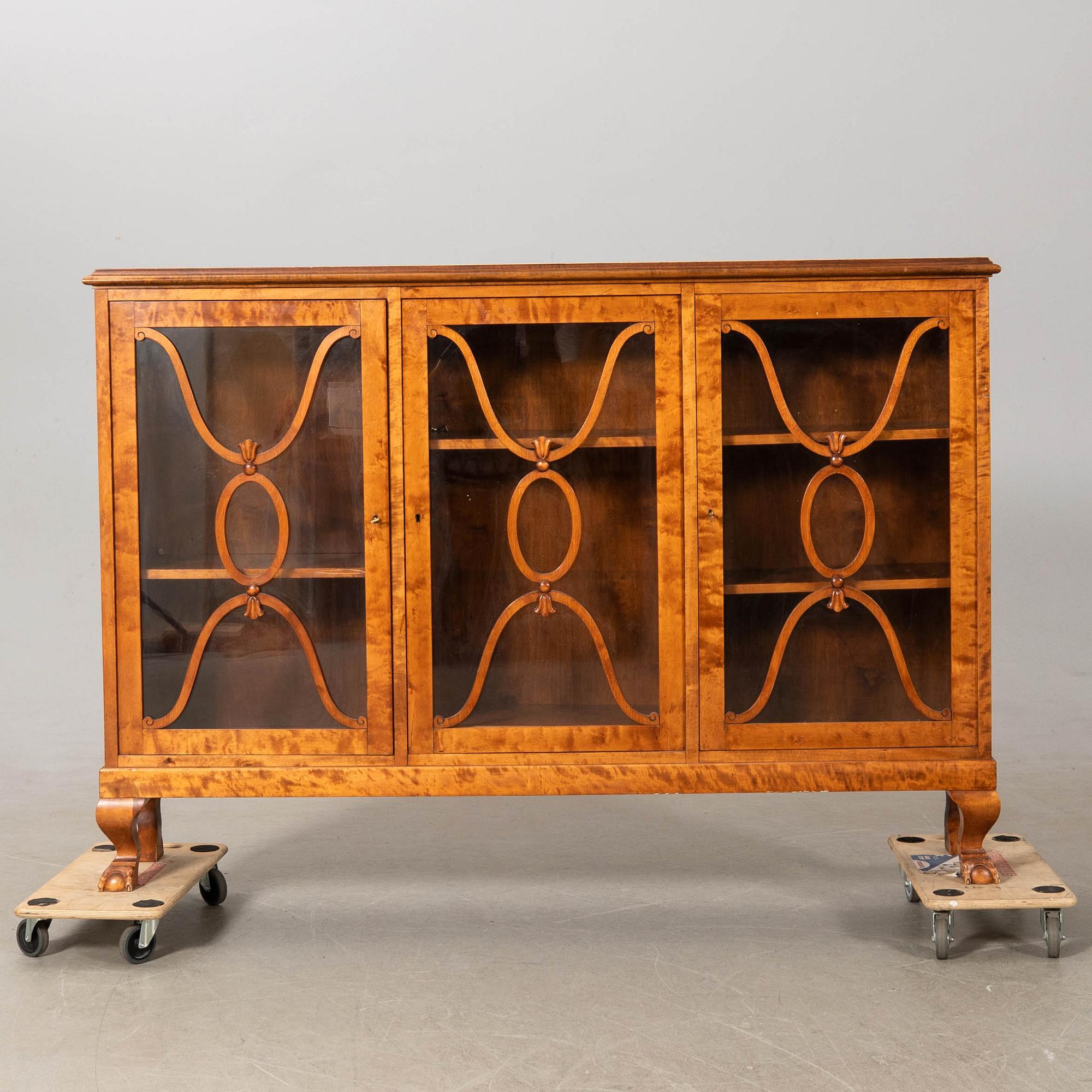 Display cabinet, 1920s.
