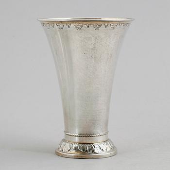 BÄGARE, silver, GAB, Stockholm 1909. Vikt ca 263 gram.