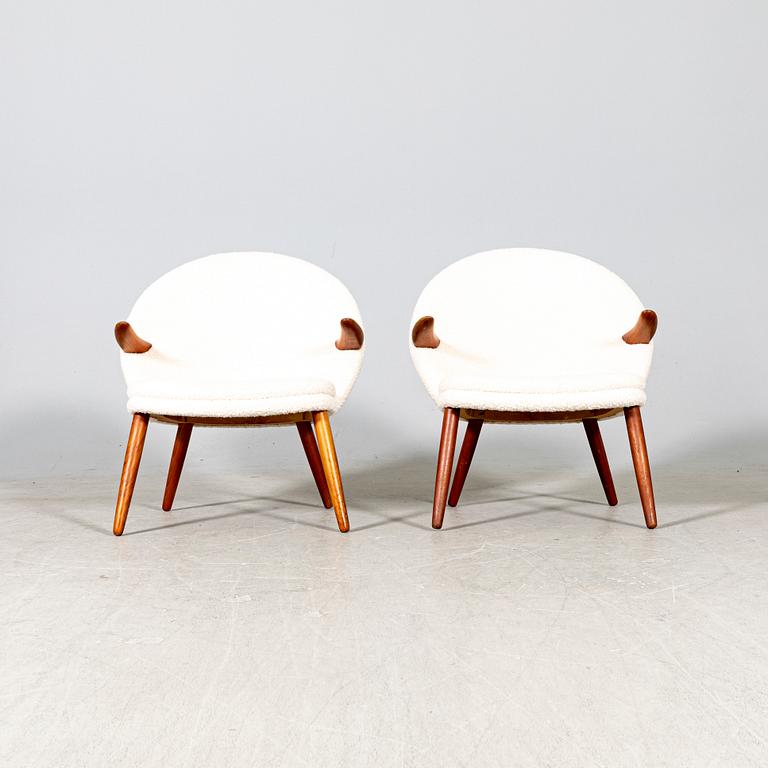 Svend Aage Eriksen, karmstolar ett par "Pingvin" modell GM18 Glostrup Møbelfabrik Danmark 1960-tal.