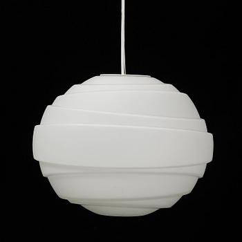 Atomheart, a 'Lightyears' ceiling lamp.