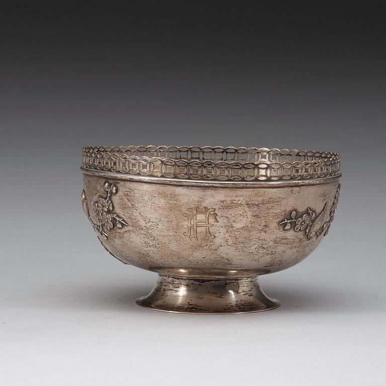 A silver bowl, Wang Hing & Co, Hong Kong, early 20th century.