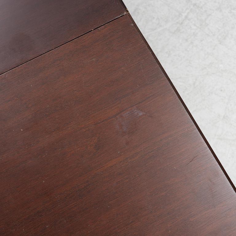 Matsalsbord,  Engelsk stil, tidigt 1900-tal.