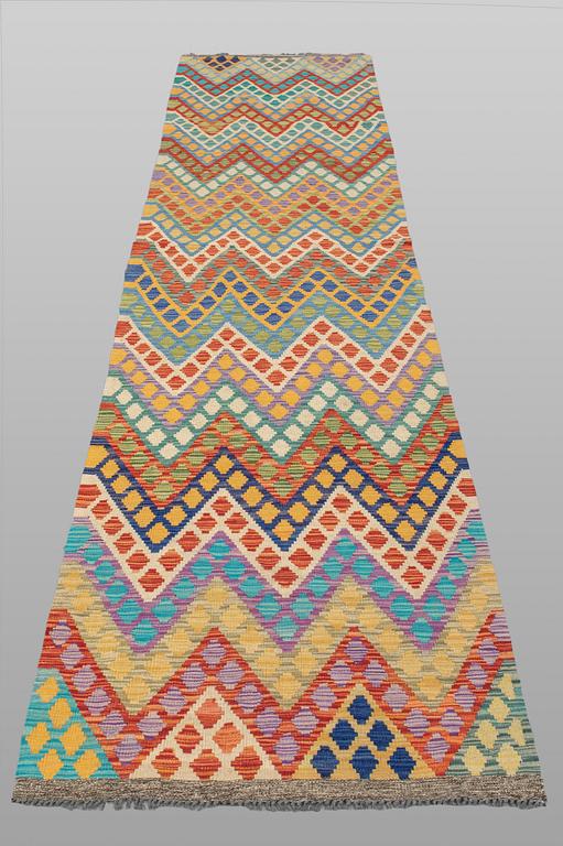 A runner, Kilim, ca 397 x 88 cm.