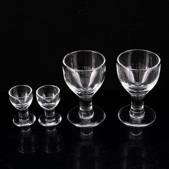 SIGNE PERSSON-MELIN, vinglas, 14 st, samt snapsglas, 11 st, "Ruben", Boda glasbruk 1960-70-tal.