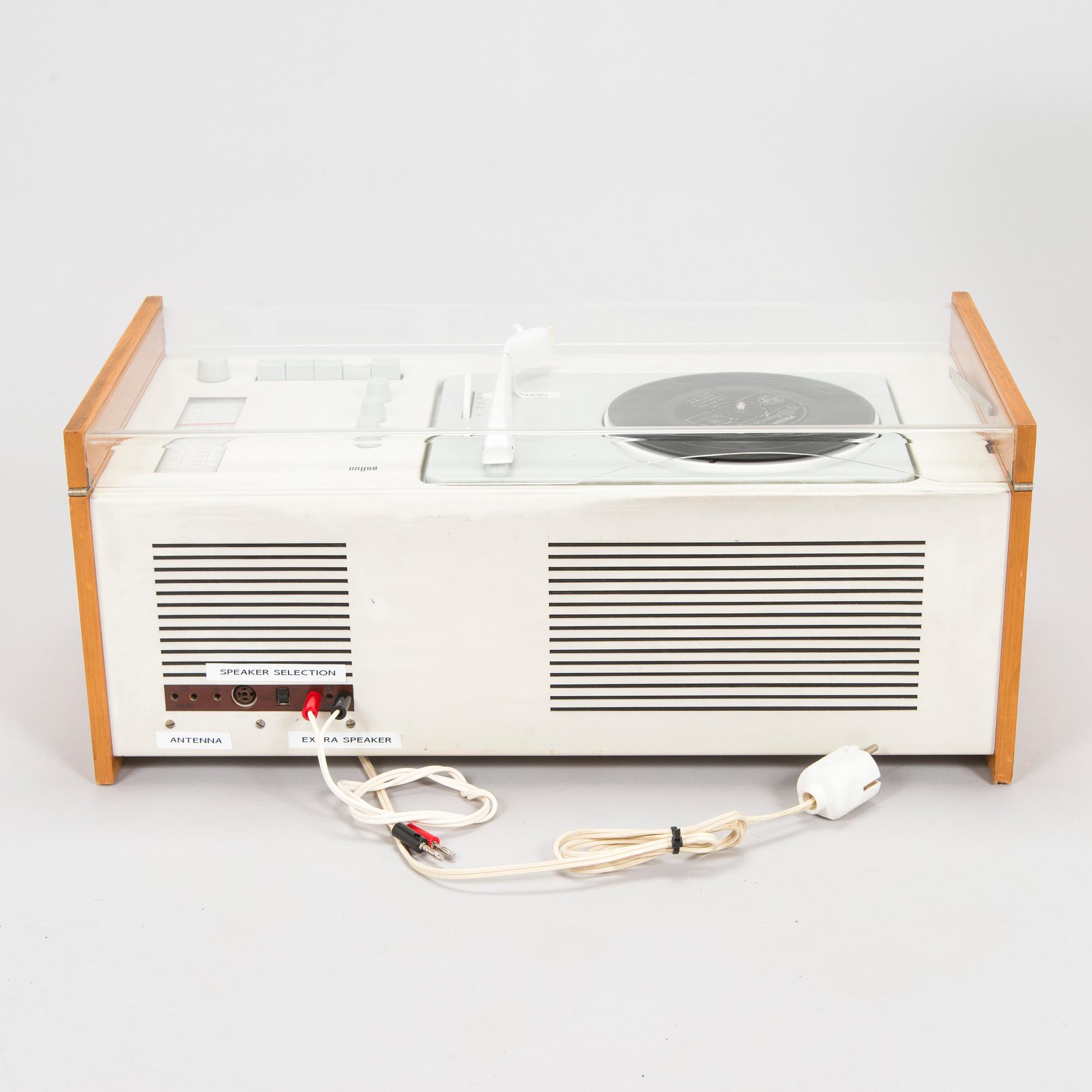 Dieter Rams, radiogrammofoni, "Phonosuper SK-5", Hans Gugelot & Dieter Rams, sekä kaiuttimet, "L1", Braun AG. Saksa, 1950-60-luku.