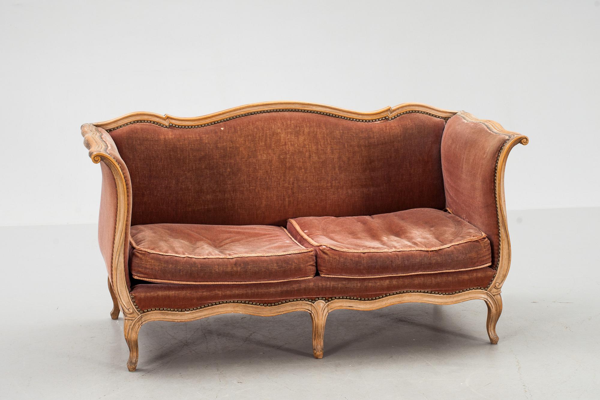 SOFFA, rokokostil, 1900-talets första hälft.