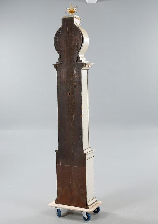 A grandfather clock, made around year 1800.