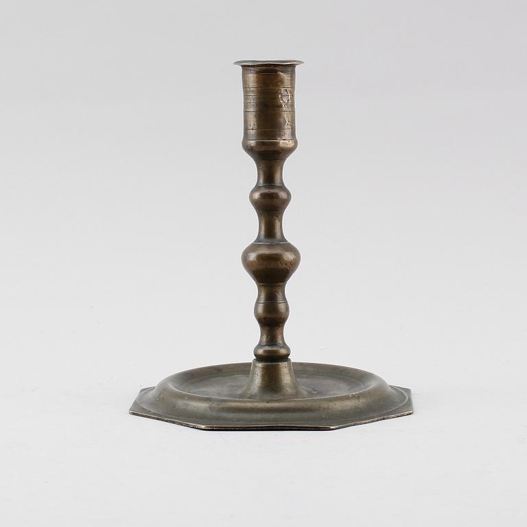 LJUSSTAKE, mässing, 1600-tal.