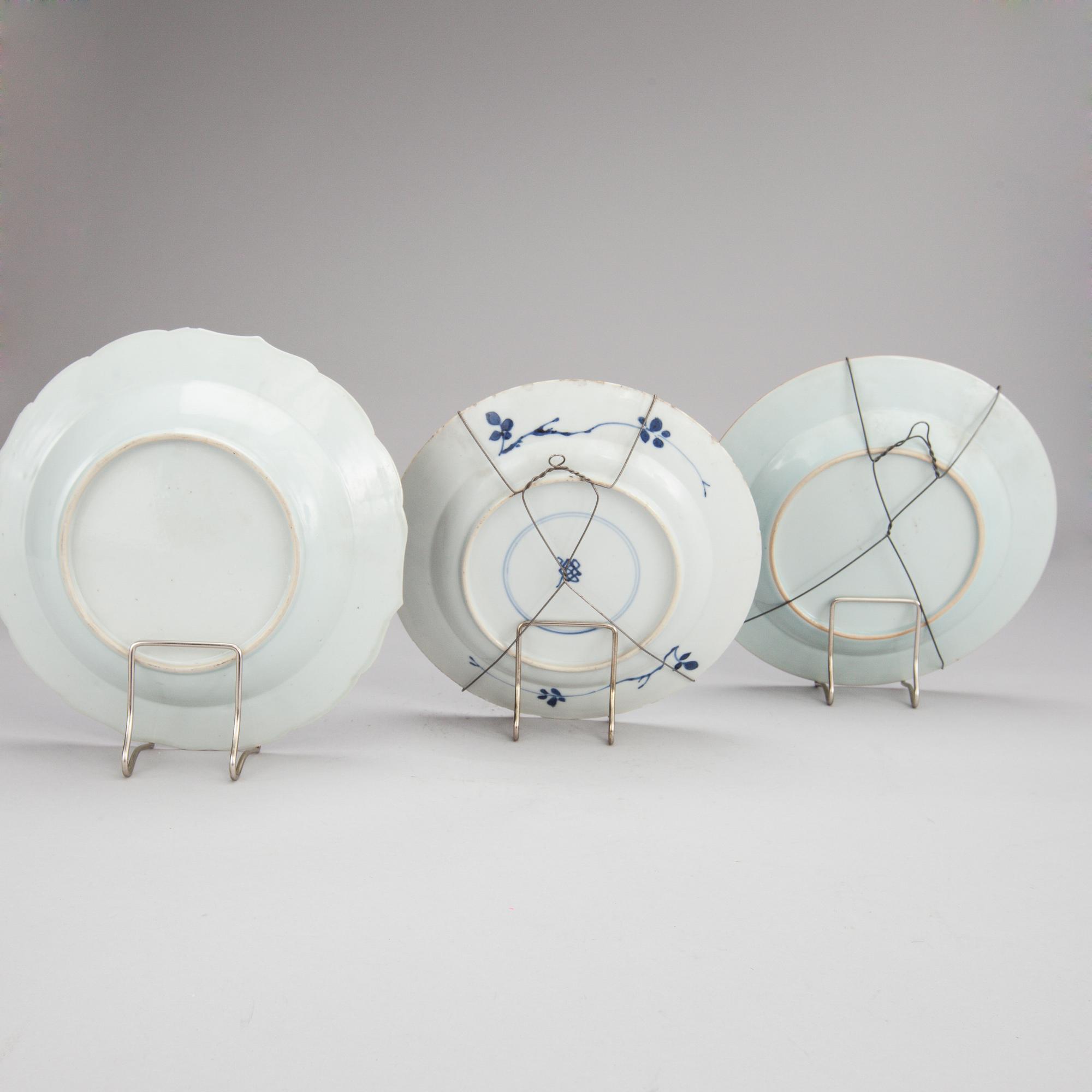 TALLRIKAR, 3 st, porslin, Qianlong (1736-1795) Kina.