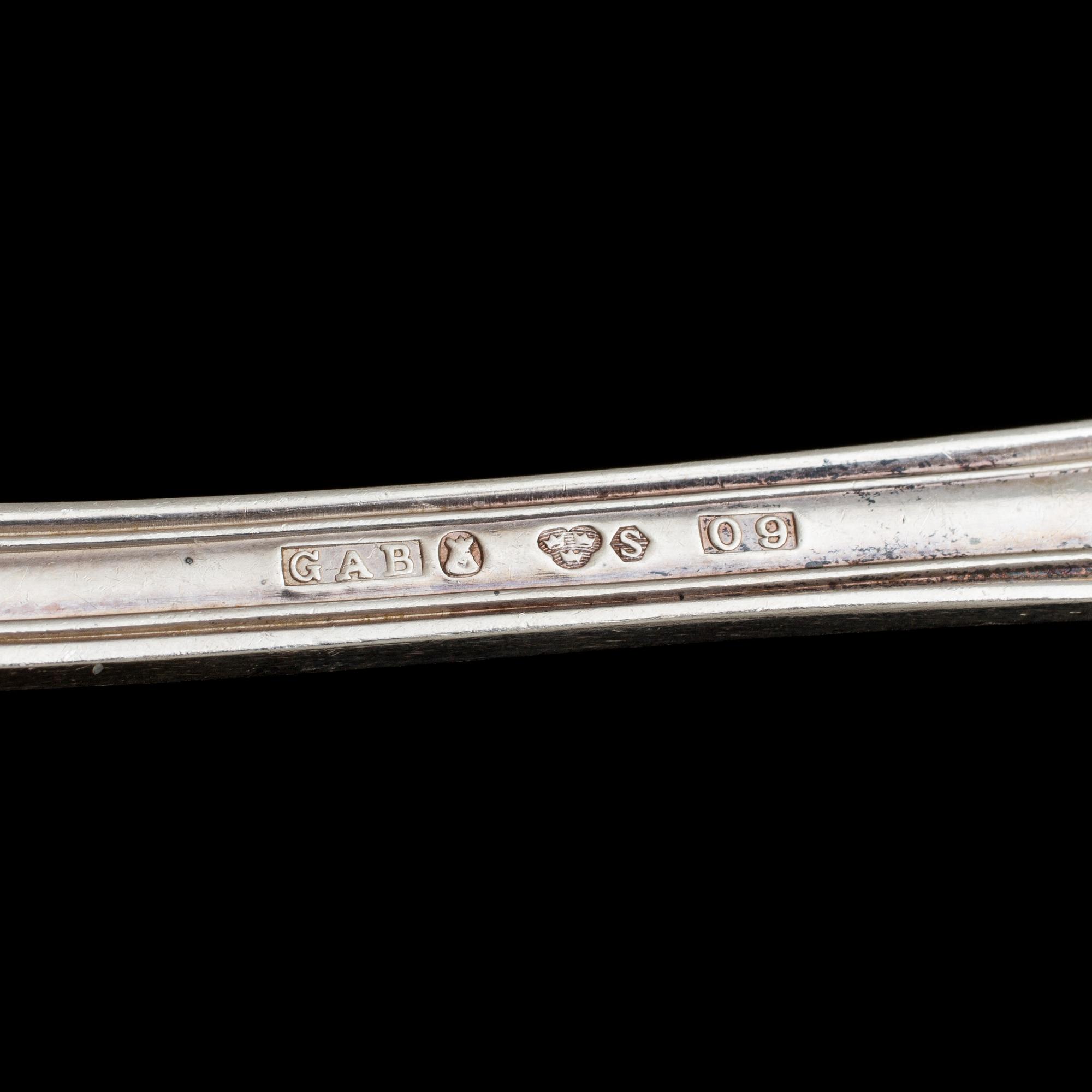 BESTICKSERVIS, silver, 18 st "Olga" mestadels C G Hallberg, Stockholm, 1953. Vikt ca 1140g.