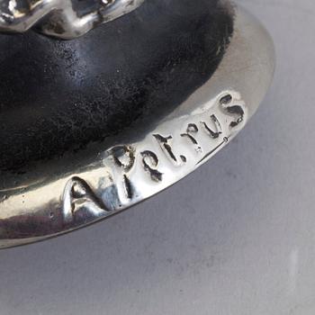 ANNA PETRUS, vas, Janushuvud, tenn, Firma Svenskt Tenn, Stockholm 1993.