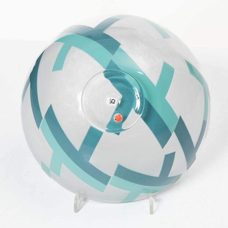 Klas-Göran Tinbäck, skål, egen ateljé, blåst av Wilke Adolfsson, 1995.