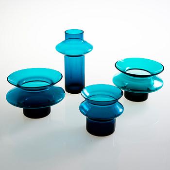 HELENA TYNELL, four 'Hyrrä' vases Riihimäen Lasi Oy. In production 1959-1968.