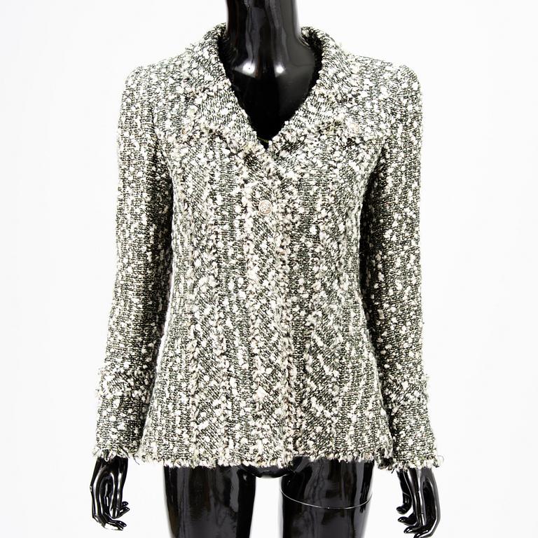 CHANEL Tweed Blazer, size 38(FR).