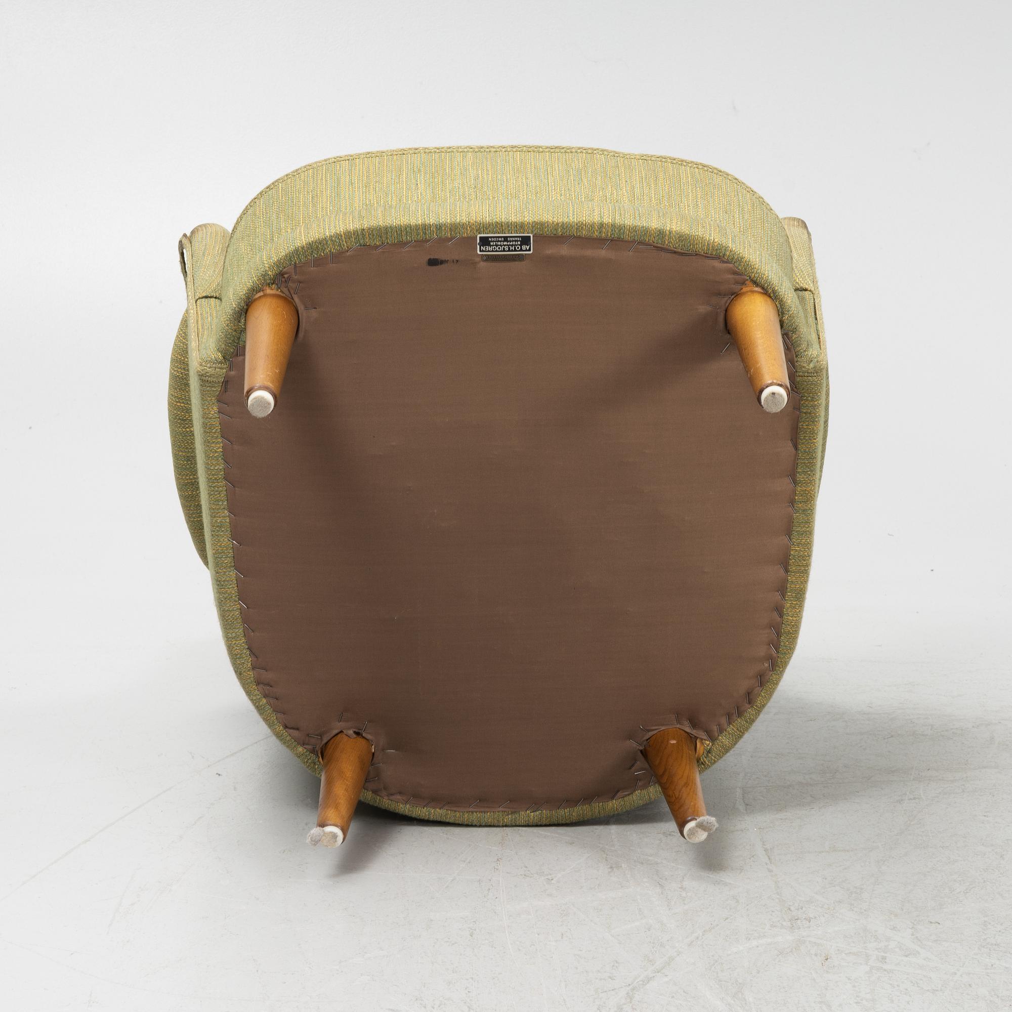 Carl Malmsten, a pair of 'Samsas' easy chairs from OH Sjögren. second part of the 20th Century.