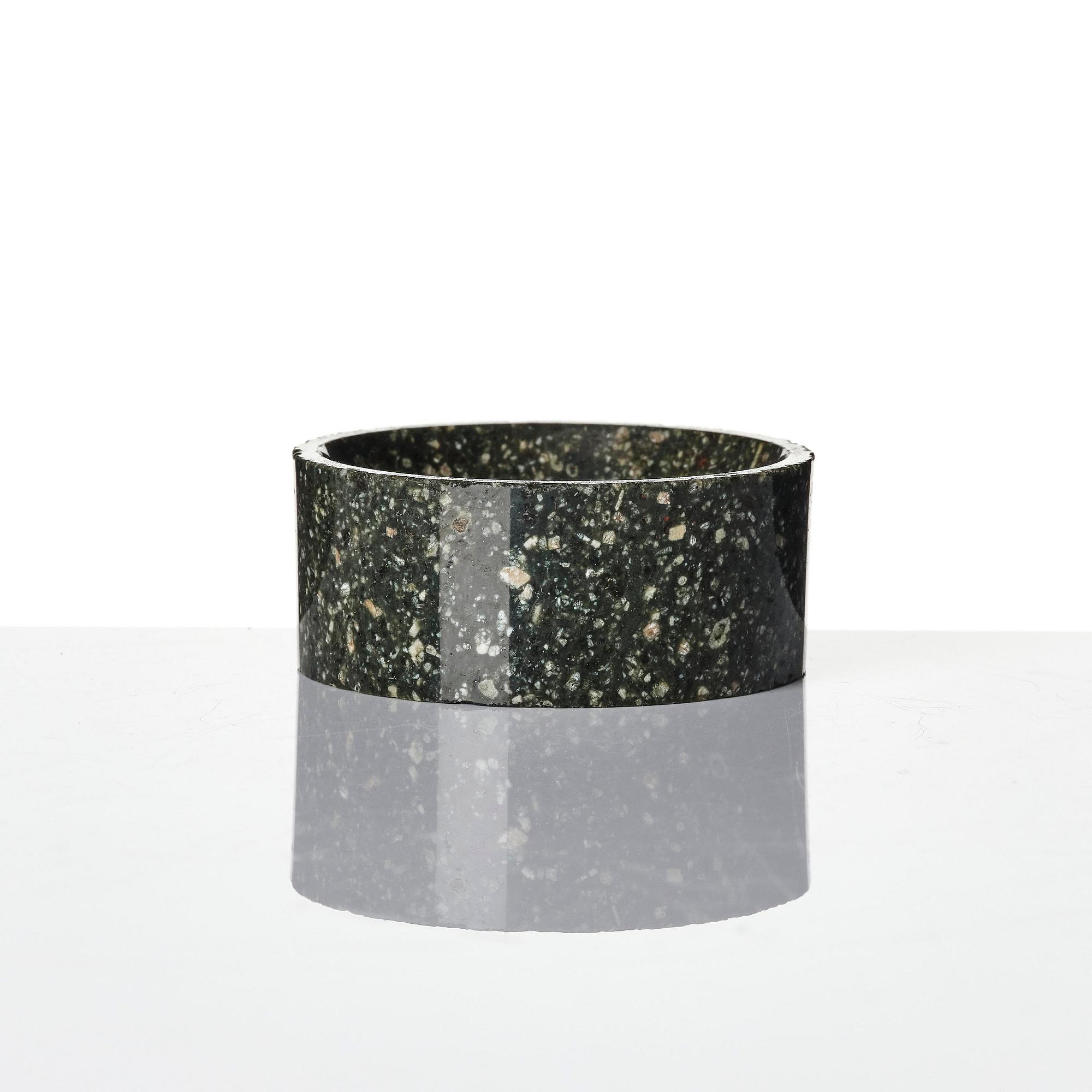 A 'tinguait' Empire salt cellar from Älvdalen, first part 19th century.