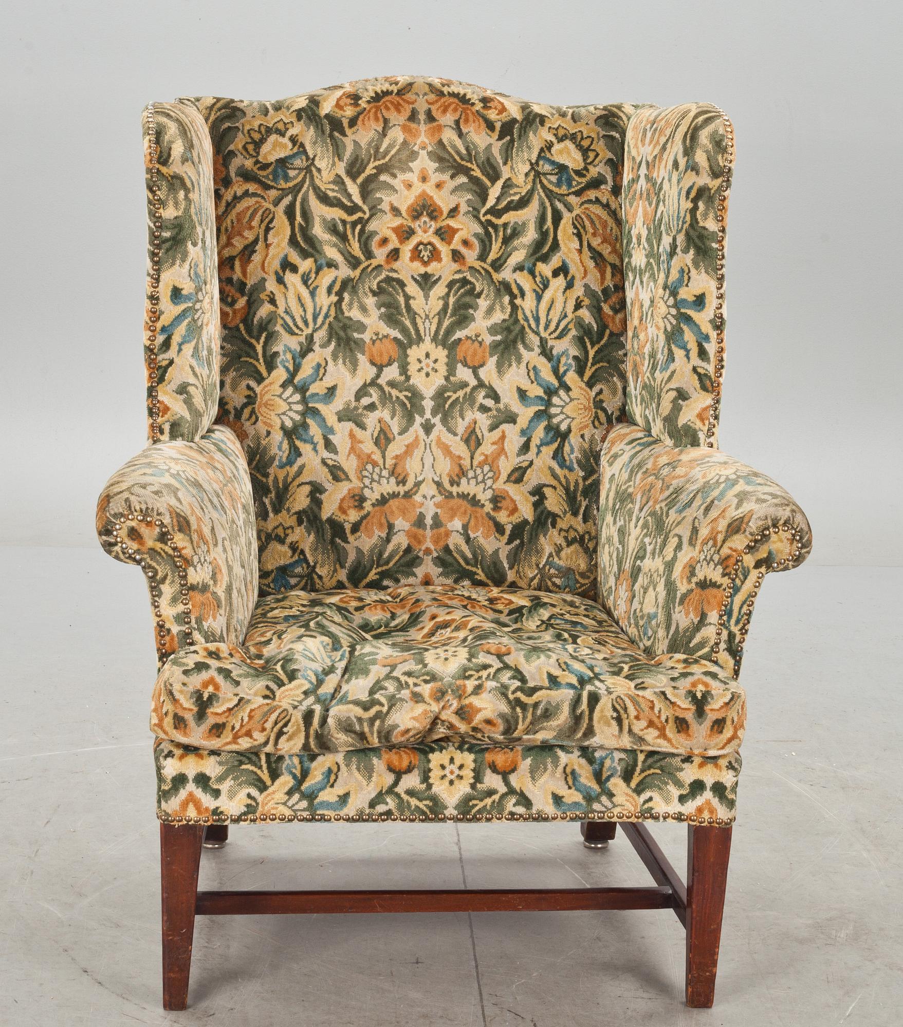 ÖRONLAPPSFÅTÖLJ. England 18/1900-tal.