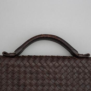 BOTTEGA VENETA, a lether briefcase.