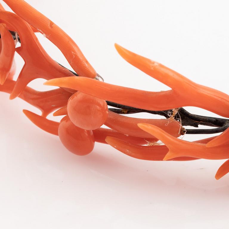 A coral tiara.