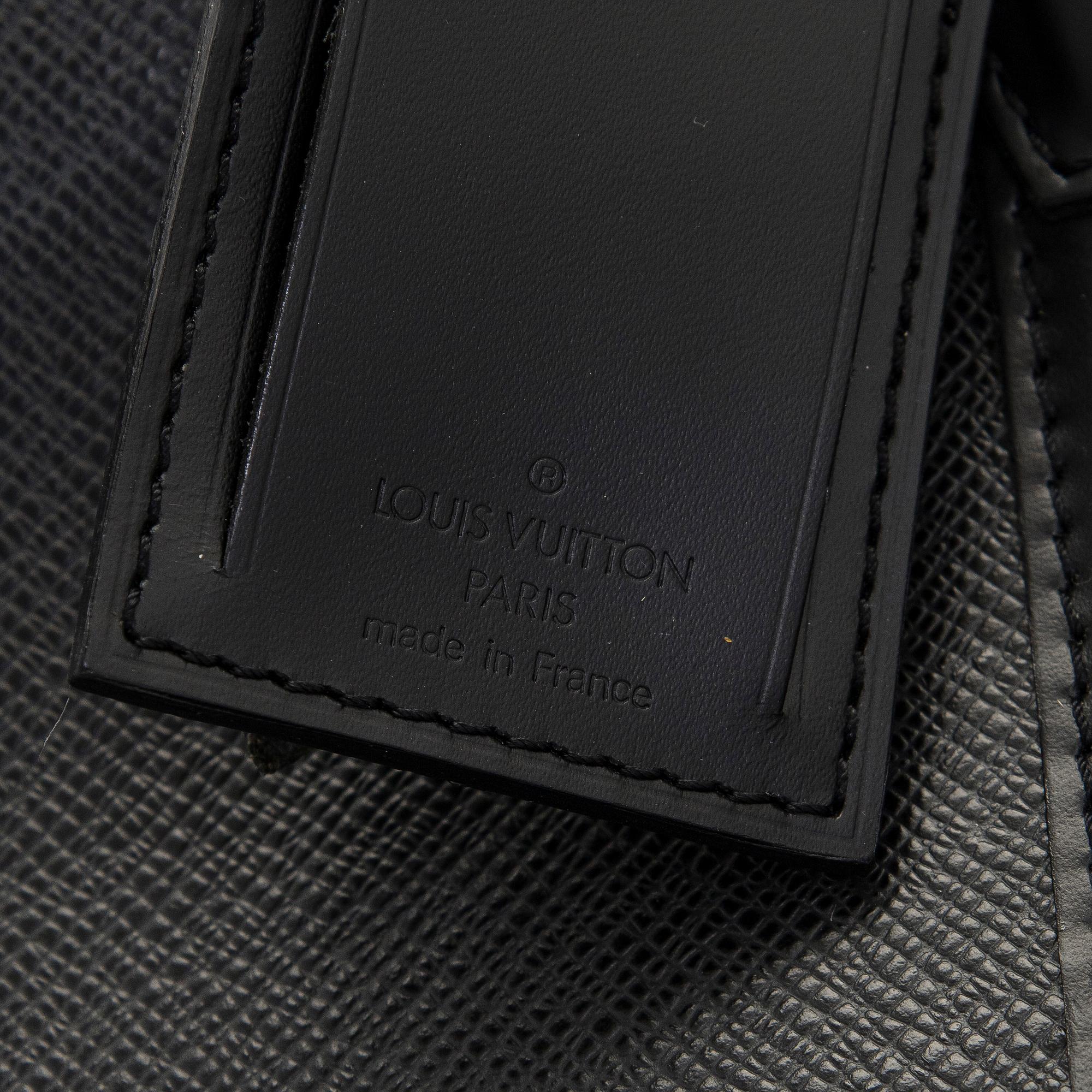 Louis Vuitton, weekendbag, "Taiga Kendall GM".