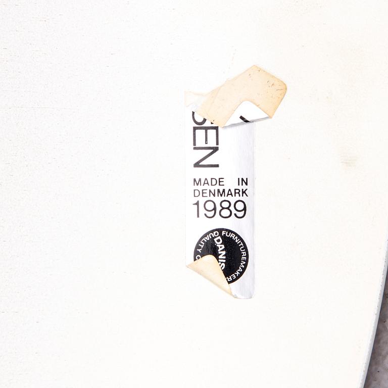 STOL, "Sjuan", Arne Jacobsen, Fritz Hansen, Danmark 1989.
