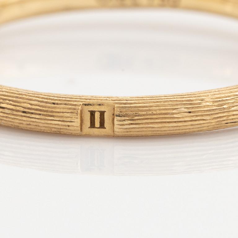 An 18K gold Ole Lynggaard ring "Nature" no 2.
